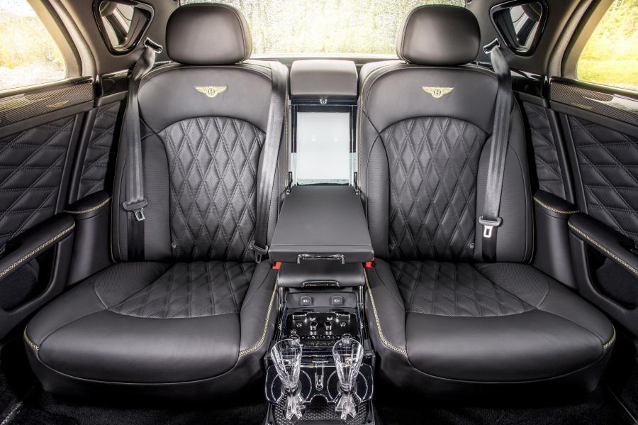 Интерьер Bentley Mulsanne Speed 2016 года  (фото 8 из 31)